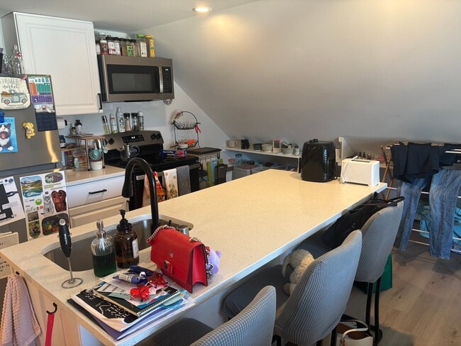 Photo - 451 New Park Ave Unidad Fl 3