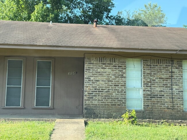 Building Photo - 304 Nikki Dr Unit A