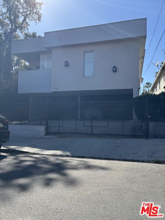 Photo - 1807 Taft Ave Apartment Unit 1