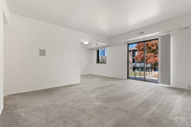 Photo - Lafayette Park Place - Detroit, MI