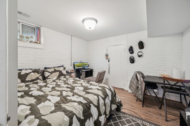 Photo - 4800 Berwyn Rd