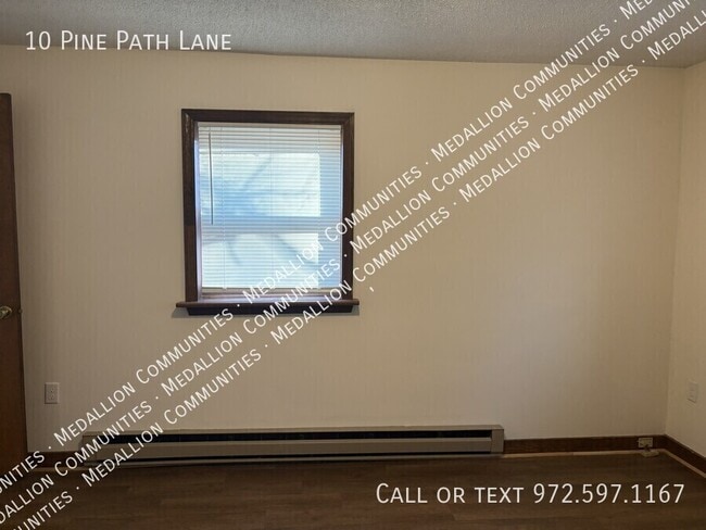 Photo - 10 Pine Path Ln