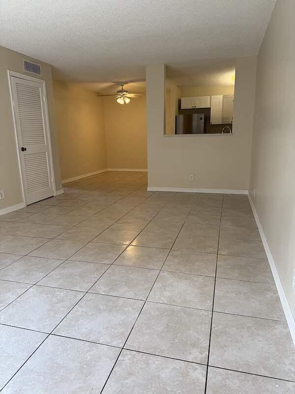 Photo - 10914 Royal Palm Blvd Unidad 10914