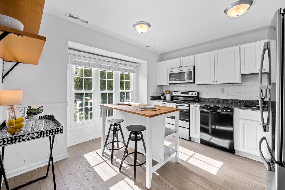 Photo - 1448 Blockton Ct