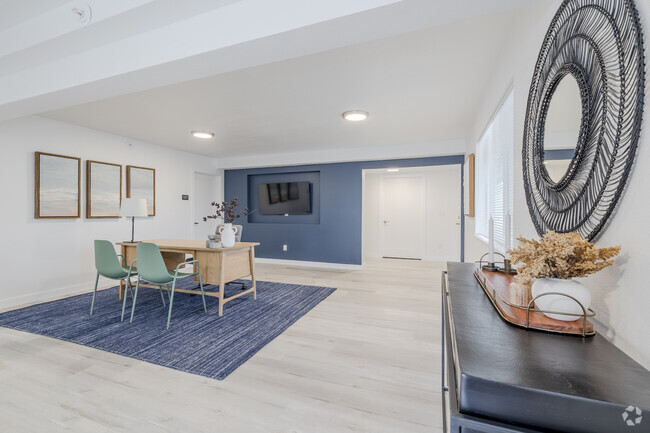 Leasing Office