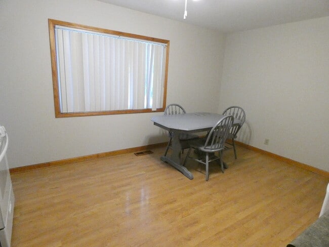 Photo - 515 Freeman Ave