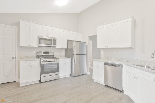 Photo - 3766 Laurel Green Way