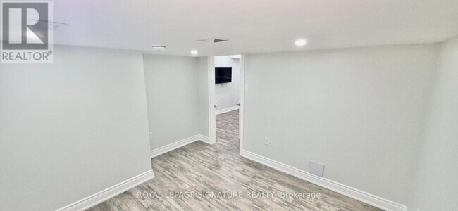 Photo - 16A Hutton Crescent