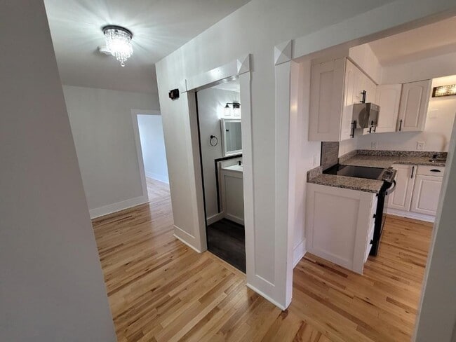 Photo - 66 James St Unit B