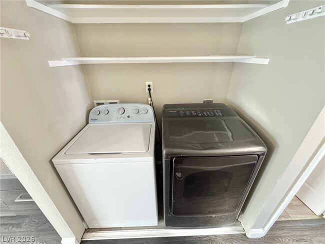 Photo - 6323 Silverfield Dr