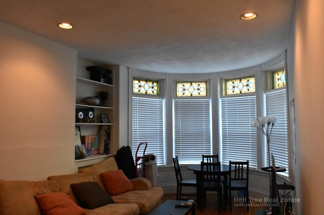 Photo - 45 Westland Ave Unidad 6