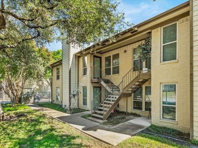 Photo - 10650 Steppington Dr Unidad 204
