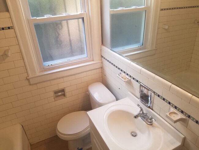 Photo - Washburn Unit 16606 Upper