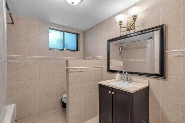 Photo - 2 bedroom in North Miami Beach FL 33179