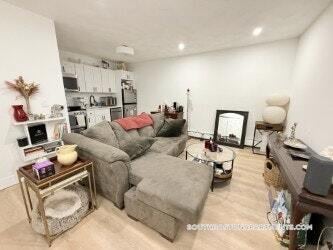 Photo - 740 E 7th St Unit 30