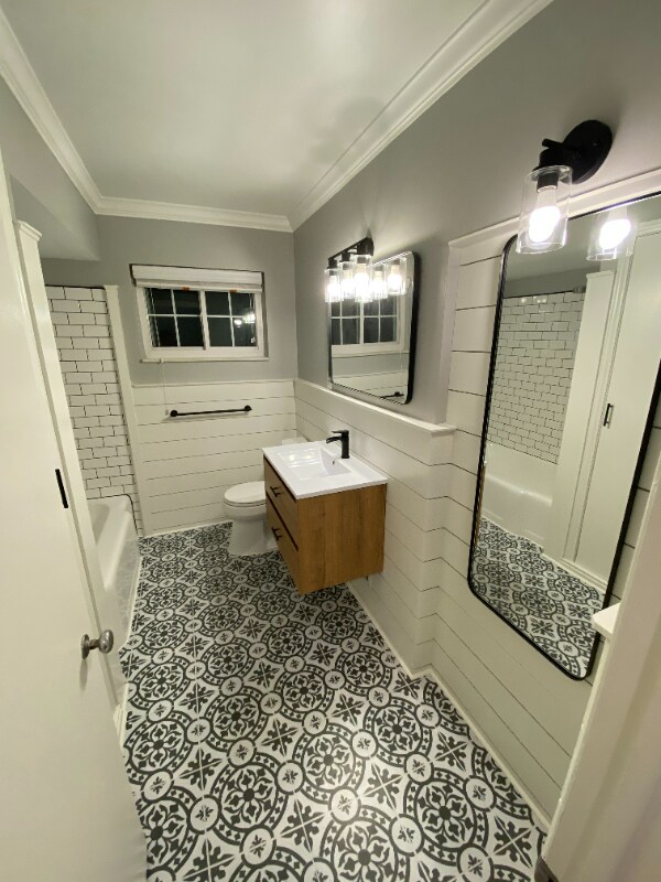 Photo - 835 Harcourt Rd