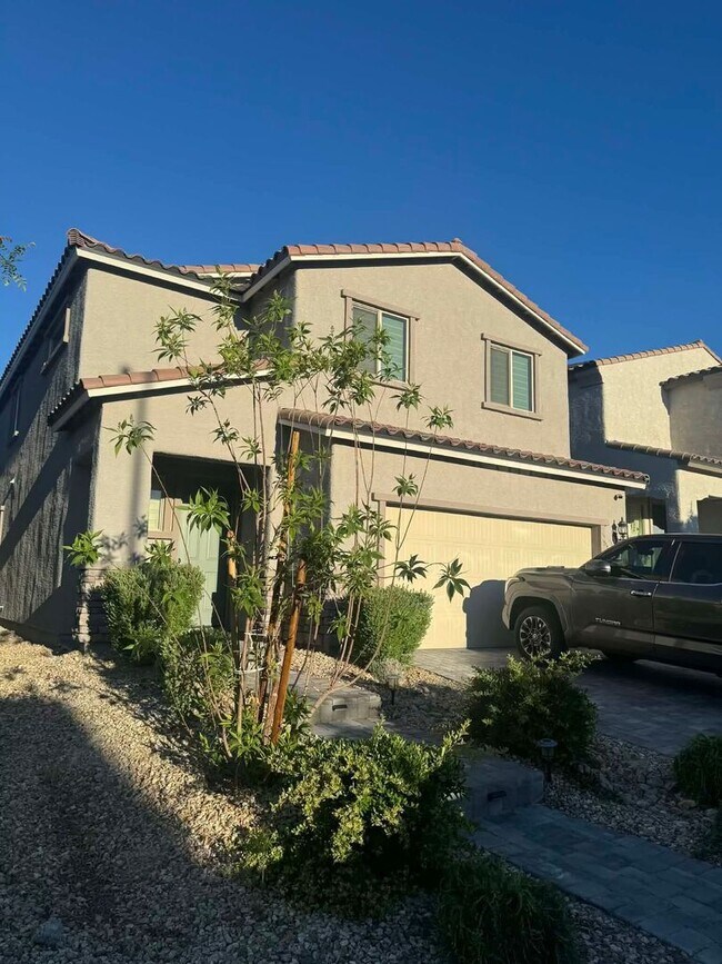 Building Photo - 4bd/2.5bath Single Family Home