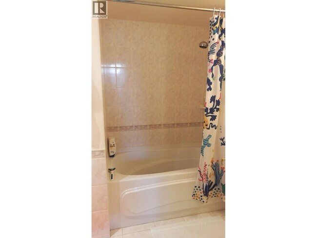 Photo - 5615 Hampton Pl Unit 402