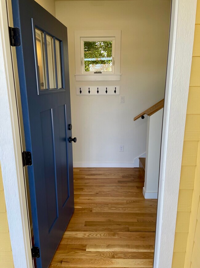 Photo - 212 Wilson St Unit B