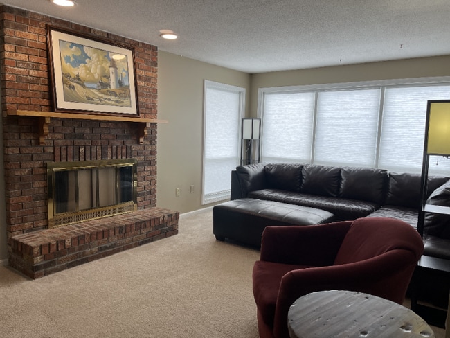 Photo - 559 Malletts Bay Ave