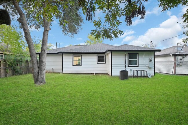 Photo - 3102 Friar Point Rd