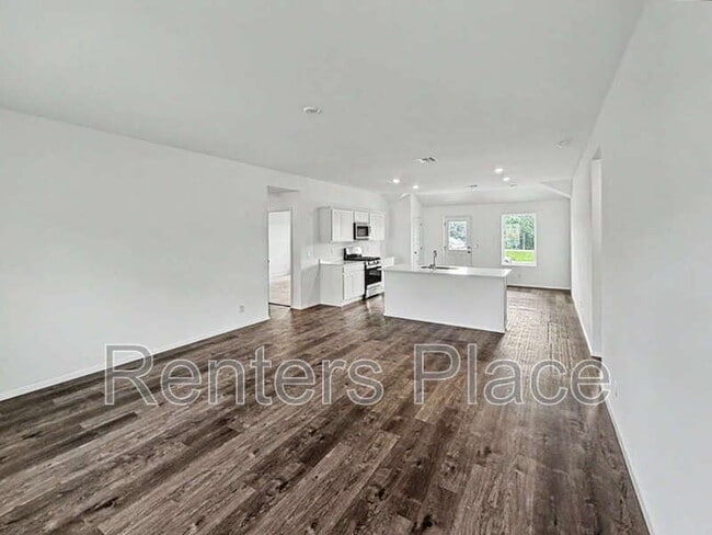 Photo - 7113 S Maple Ave