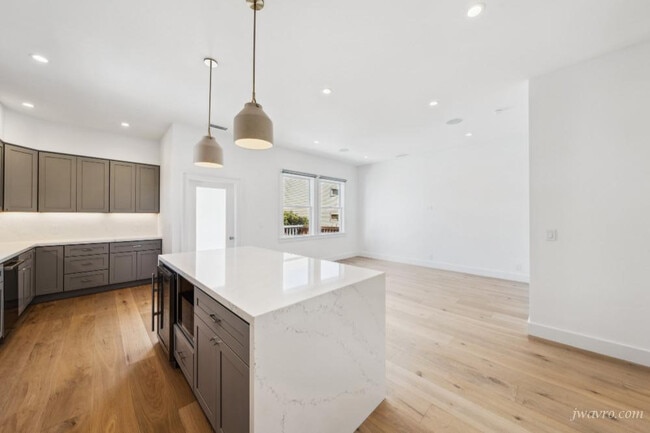 Photo - 3056 Octavia St