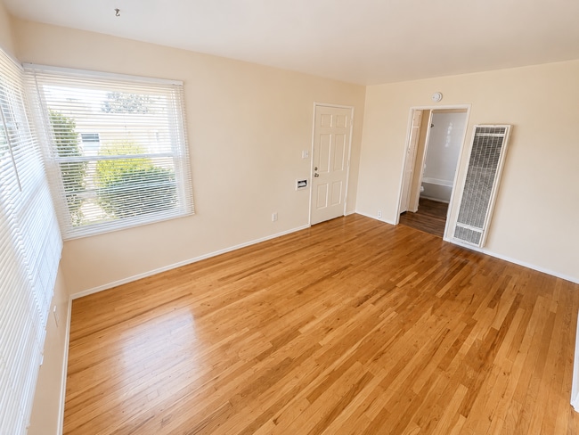 2628-30 Juan St Unit 2628 Juan St.