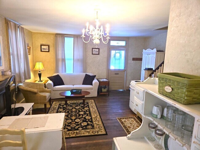 Photo - 115 S Potomac St Unit 115 1