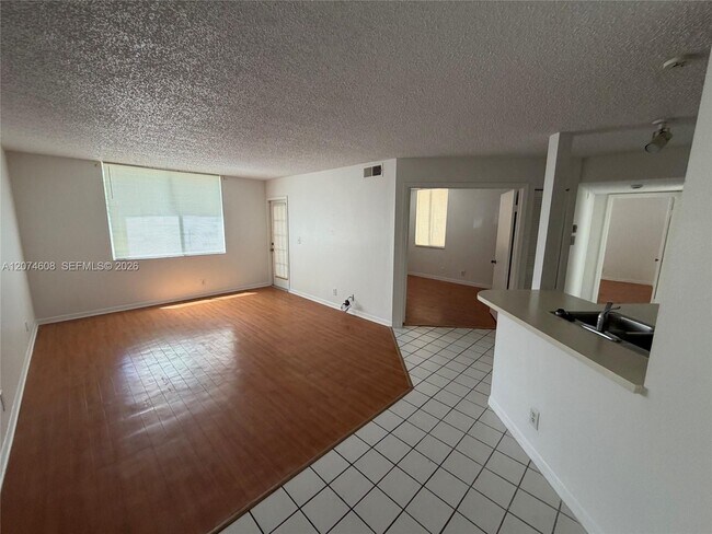 4015 W McNab Rd Unidad D209