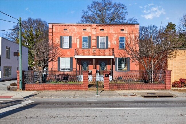 Photo - 823 McCallie Ave Unidad 9 - B