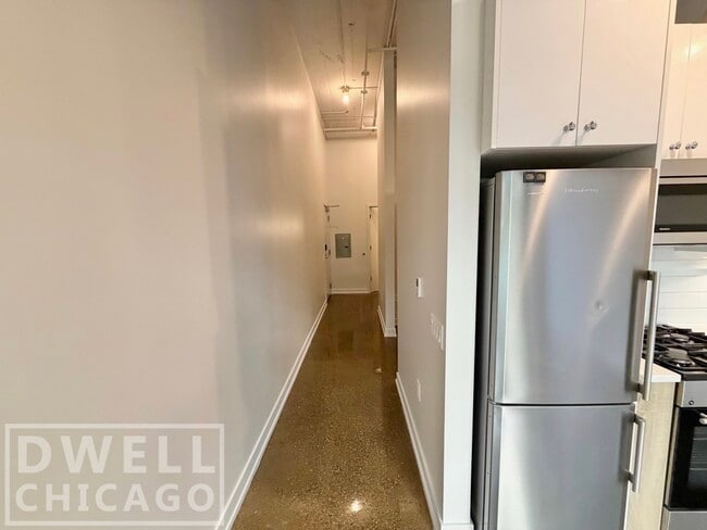 Photo - 700 N La Salle Dr Unit 1