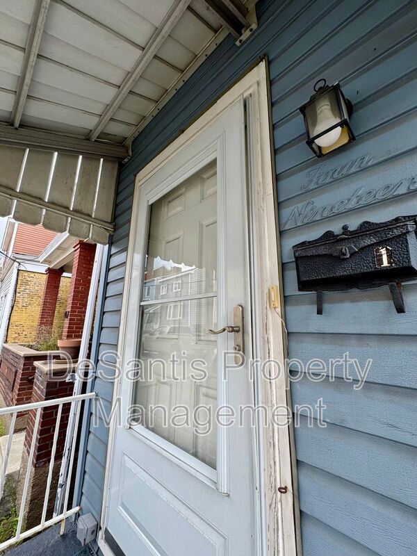 Photo - 419 Taylor St Unit Lower