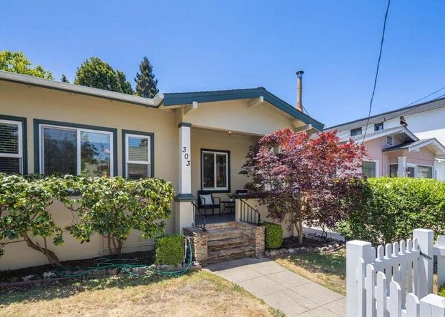 Photo - 303 Highland Ave