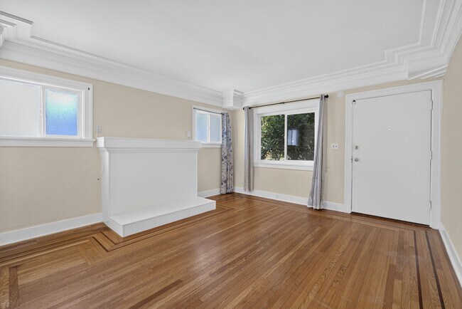 736 Mountain View Ave Unit A