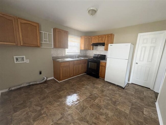 Photo - 3 Bed/1.5 Bath Single-Level Home - Reynolda Rd Area!