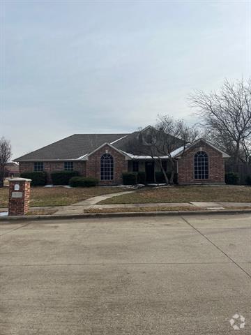 Building Photo - 320 S Alabama St Rental