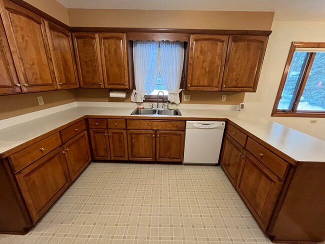 Photo - 350 W Mae Rose Ave