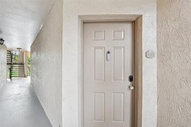 Photo - 2926 S University Dr Unidad 6204