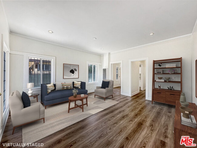 Photo - 2929 1/2 S Budlong Ave Condo