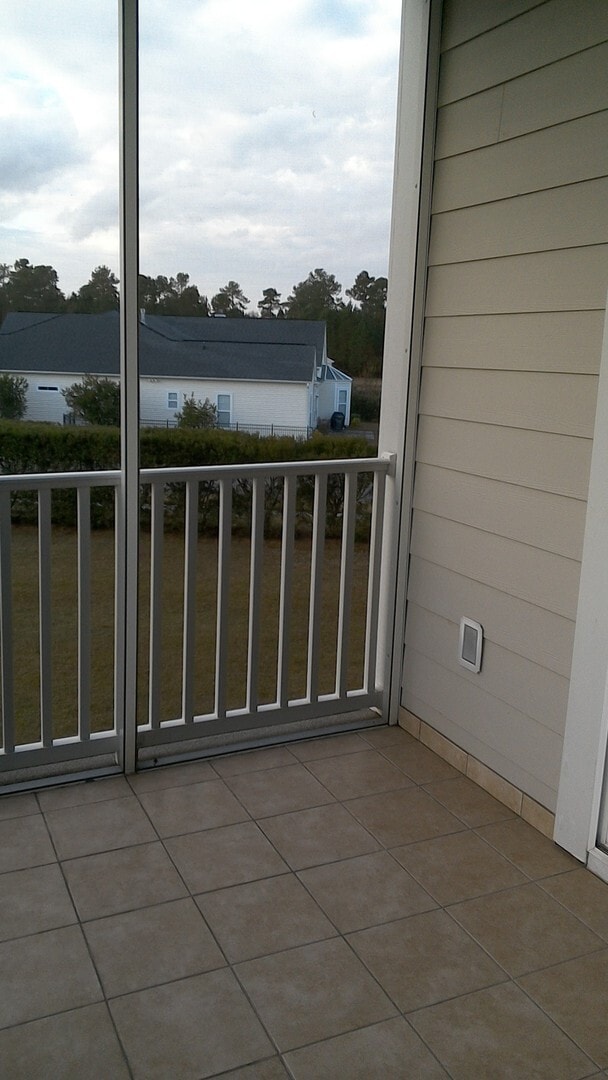 Photo - SPECIAL!  2 Bedroom/2 bath Condo - 1/2 half rent second month Unit 1392