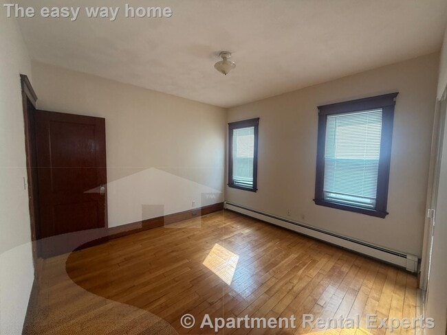 Photo - 94 Raymond Ave Unidad #1