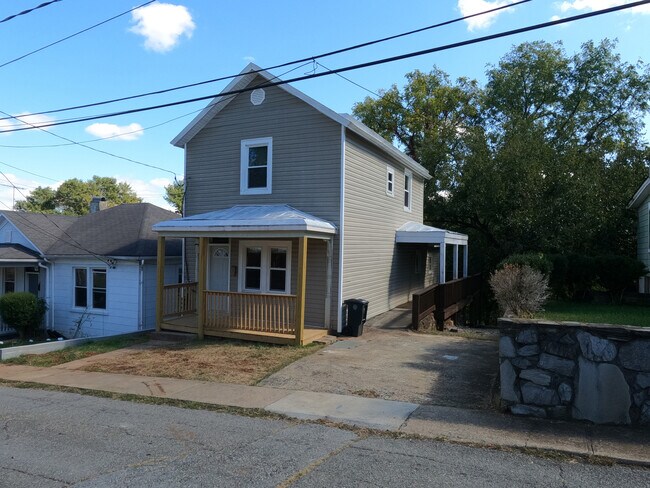 Photo - 128 Marshall St