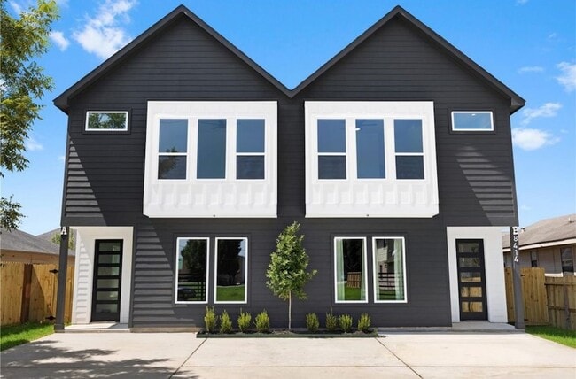 Building Photo - 8414 Cannon St Unit B