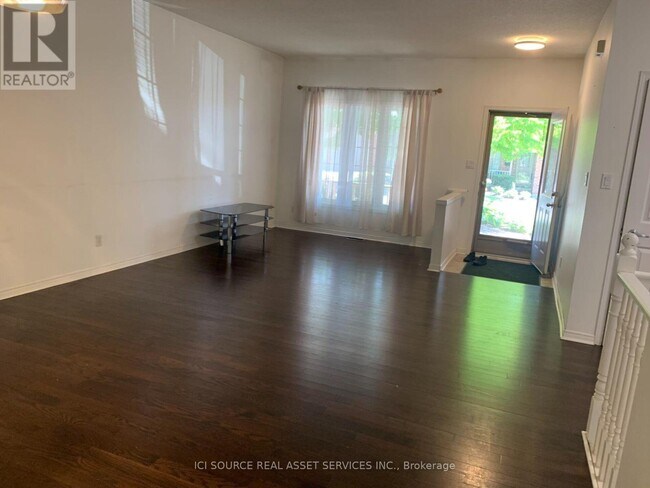 Photo - 205 N Centre Rd