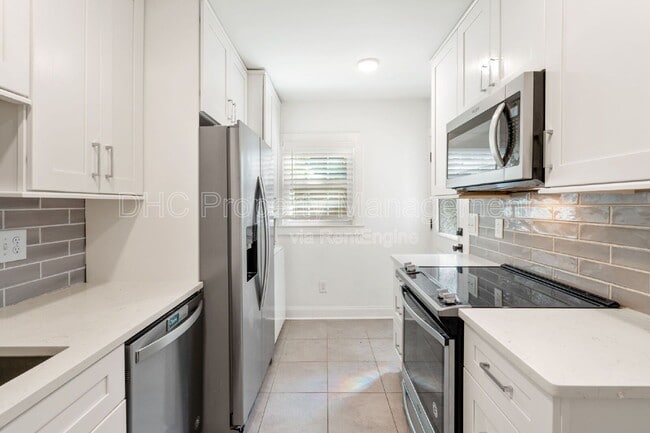 Photo - 402 S Columbia Dr