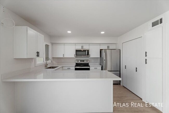 Photo - 3807 S Mill Ave