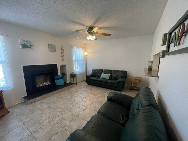 Photo - NORTH END VA. BEACH Unit A