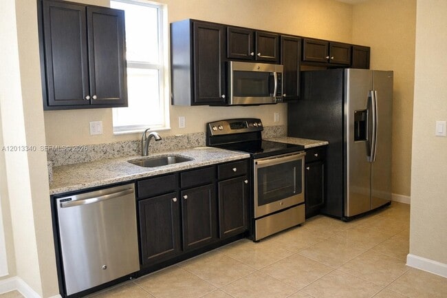 Photo - 9551 SW 171st Pl Unit 9551A