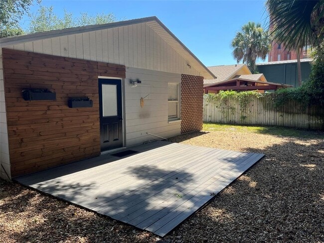 Photo - 1917 W Cherry St